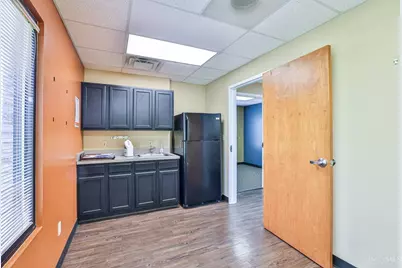 11147 Montgomery Road #200, Symmes Township, OH 45249 - Photo 5