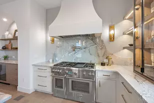 2926 Three Oaks Ln, Cincinnati, OH 45209 - Photo 17