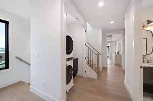 2926 Three Oaks Ln, Cincinnati, OH 45209 - Photo 19