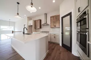 9333 Rochelle Ln, Clearcreek Twp., OH 45458 - Photo 5