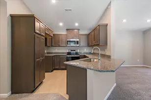 5883 Parkview Ln, Miami Township, OH 45150 - Photo 3