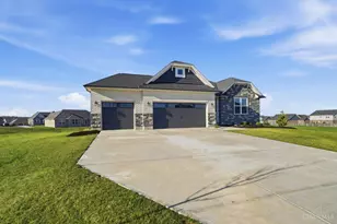 404 David Lee Ct, Monroe, OH 45050 - Photo 3