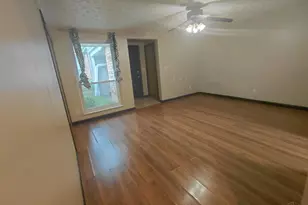 2454 Mustang Dr, Cincinnati, OH 45211 - Photo 3