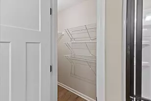 525 Tradition Rdg, Union Township, OH 45245 - Photo 17