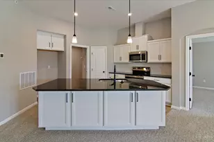 527 Tradition Rdg, Union Township, OH 45245 - Photo 3