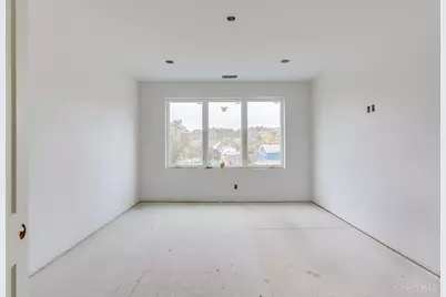 271 Strader Avenue, Cincinnati, OH 45226 - Photo 11