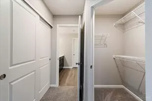 5883 Parkview Ln, Miami Township, OH 45150 - Photo 19