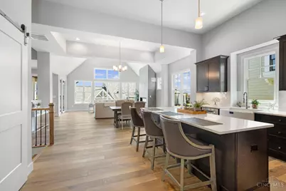 5960 Woodland Lane, Columbia Township, OH 45227 - Photo 3