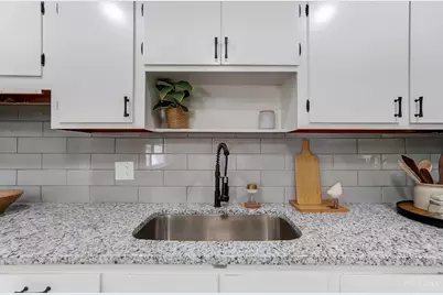 2962 Aquadale Lane, Cincinnati, OH 45211 - Photo 17