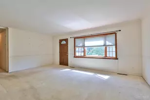 9197 Long Ln, Springfield Township, OH 45231 - Photo 5