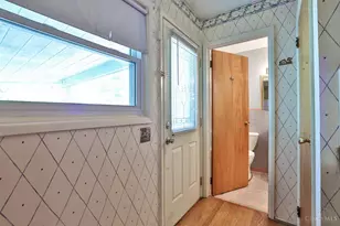 9197 Long Ln, Springfield Township, OH 45231 - Photo 47