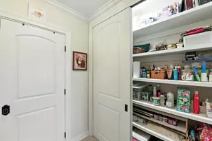 2444 Madison Rd, Cincinnati, OH 45208 - Photo 21