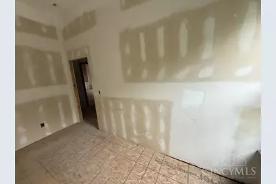 421 W McMicken Avenue, Cincinnati, OH 45214 - Photo 5