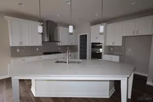 427 Glen Abbey Ln, Hamilton Township, OH 45039 - Photo 9