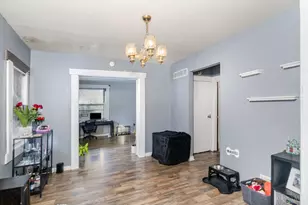 311 Hilton Pl, Cincinnati, OH 45219 - Photo 5