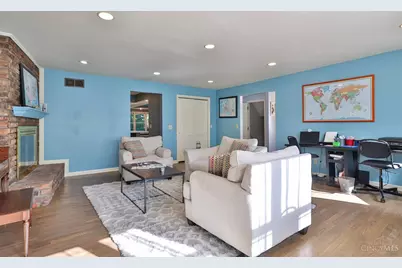 271 Poage Farm Road, Wyoming, OH 45215 - Photo 9