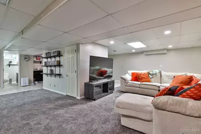 271 Poage Farm Road, Wyoming, OH 45215 - Photo 43