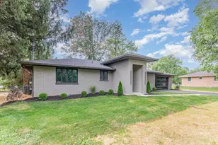 309 Indian View Dr, Miami Township, OH 45140 - Photo 3