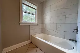 623 Riddle Rd, Cincinnati, OH 45220 - Photo 9