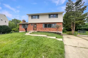 3198 Sunnyhollow Ln, Green Township, OH 45239 - Photo 9