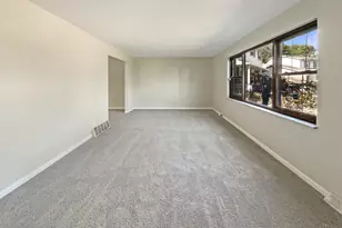 3198 Sunnyhollow Ln, Green Township, OH 45239 - Photo 11