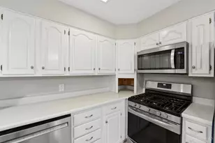 3743 Centurion Dr, Green Township, OH 45211 - Photo 9