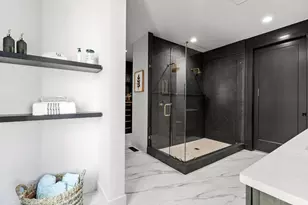 2942 Three Oaks Ln, Cincinnati, OH 45209 - Photo 27