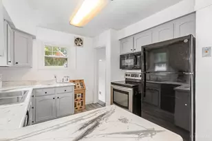 4077 McLean Dr, Union Township, OH 45255 - Photo 5