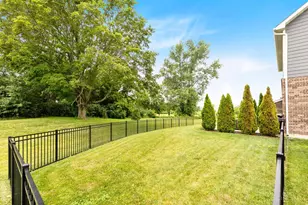 9475 Whispering Stream Ct, Clearcreek Twp., OH 45458 - Photo 41