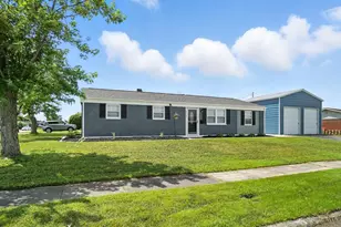 218 Woodfield Dr, Brookville, OH 45309 - Photo 3