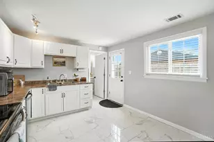 218 Woodfield Dr, Brookville, OH 45309 - Photo 7