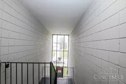 694 Gholson Avenue, Cincinnati, OH 45229 - Photo 15