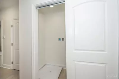 817 Hawthorne Avenue #A, Cincinnati, OH 45205 - Photo 15