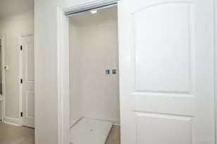 817 Hawthorne Ave, Cincinnati, OH 45205 - Photo 15