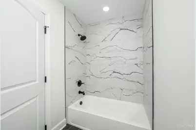 817 Hawthorne Avenue #A, Cincinnati, OH 45205 - Photo 29