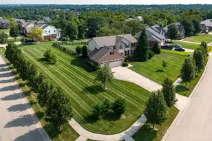 5725 Hawthorne Reserve Dr, Liberty Township, OH 45044 - Photo 3