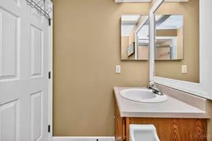 1210 Stephanie Dr, Hamilton, OH 45013 - Photo 31