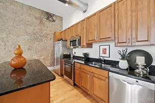 417 Vine St, Cincinnati, OH 45202 - Photo 17