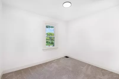 2217 Crane Avenue, Cincinnati, OH 45207 - Photo 15