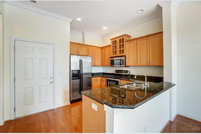 252 Stetson Street #303, Cincinnati, OH 45219 - Photo 3