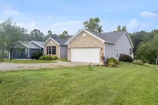 820 Waynoka Dr, Jackson Township, OH 45171 - Photo 9