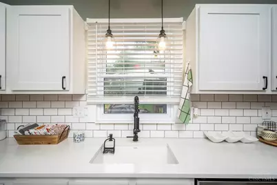 702 Cheryl Lane, Hillsboro, OH 45133 - Photo 5