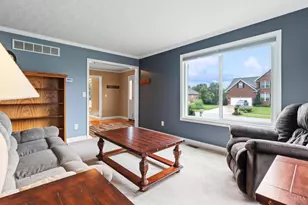 9195 Glenridge Blvd, Clearcreek Twp., OH 45458 - Photo 27