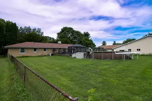 902 N Bickett Rd, Xenia, OH 45385 - Photo 21