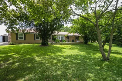 902 N Bickett Road, Xenia, OH 45385 - Photo 1