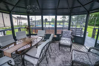 902 N Bickett Road, Xenia, OH 45385 - Photo 13