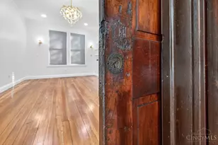 136 Dorchester Ave, Cincinnati, OH 45219 - Photo 13