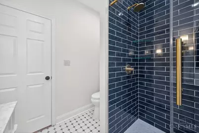 136 Dorchester Avenue, Cincinnati, OH 45219 - Photo 39