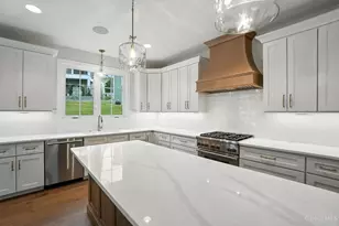 7834 Laurel Ave, Madeira, OH 45243 - Photo 13