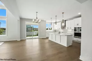 6379 Kugler Mill Rd, Sycamore Township, OH 45236 - Photo 5